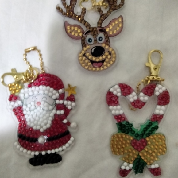 Christmas ornaments - Picture 1 of 1